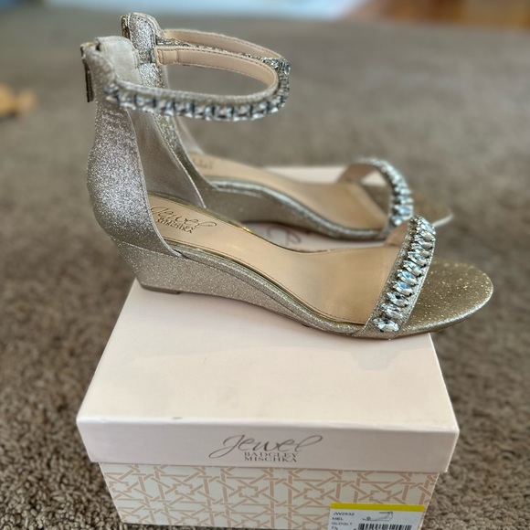 Badgley Mischka Jewel wedge heels - Picture 3 of 5